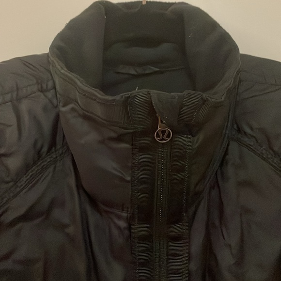 Lululemon black jacket (size 4 or 6) great condition - Picture 2 of 11